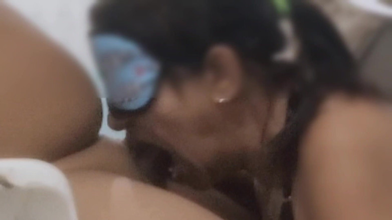 anal_queen_amateur: मेरे गले का उपयोग करके उसे दुहना और बहुत सारा निगलना।
