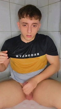 Young Gay Pisses in His Mouth