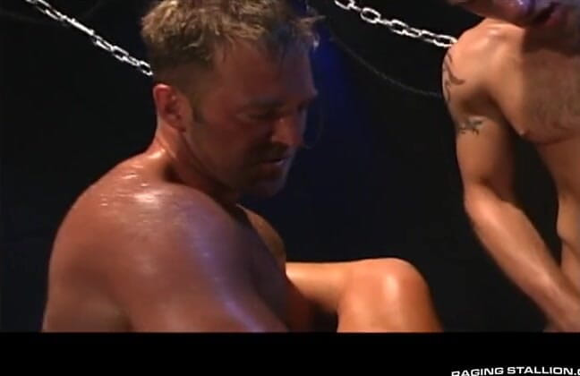 Raging Stallion: Dole nebezpečná