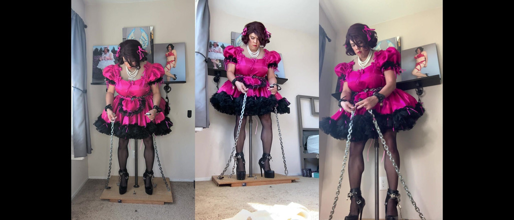 Sissy Candy: Różowa maminsynek pokojówka Candy jest zablokowana na jej stojaku dildo...