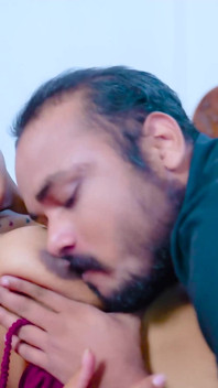 두 형제에게 동시에 따먹히는 발정난 Bihari Bhabhi (풀영상)