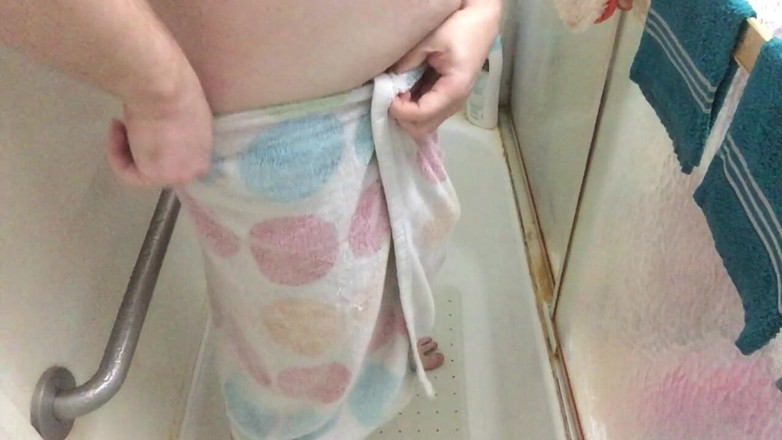 Sen Desi: Another Shower Vid