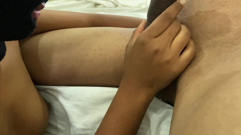 Ritu Bhabhi: 내 계부 기술 자지 빠는 방법