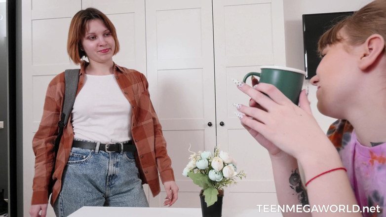Teen Mega World: Il tè e il sesso sono le migliori medicine