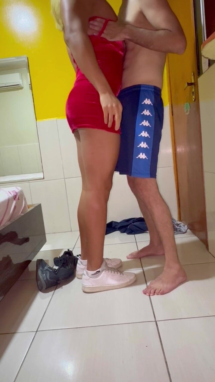 Andreialatina: Lahodně šukal, dokud nepřišel