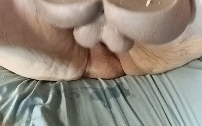 HerculesnVENUS: Cholernie te duże czarne kule walenie w cipkę tak mokra...