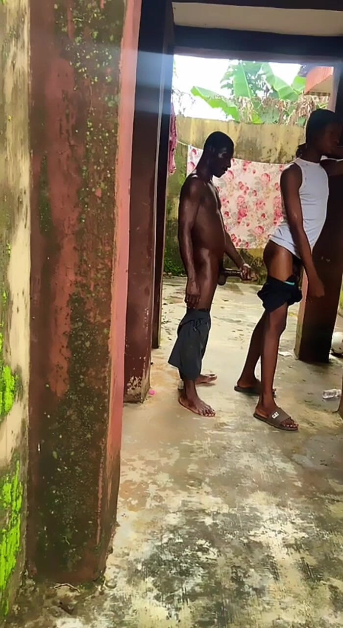 BLACKSHOOTERR: Mientras Juego Fútbol Afuera..., Se Convirtió En Sexo Afuera