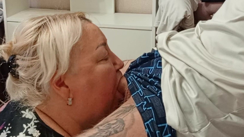 Zona901: Stepmom Came to Visit to Get Enough Cum