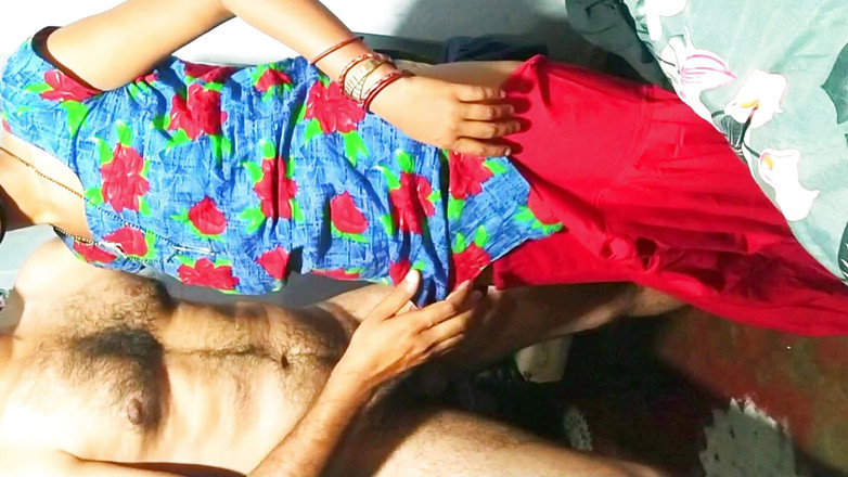 Rakul008: 我的男朋友晚上来见我，偷偷拍了一个新视频