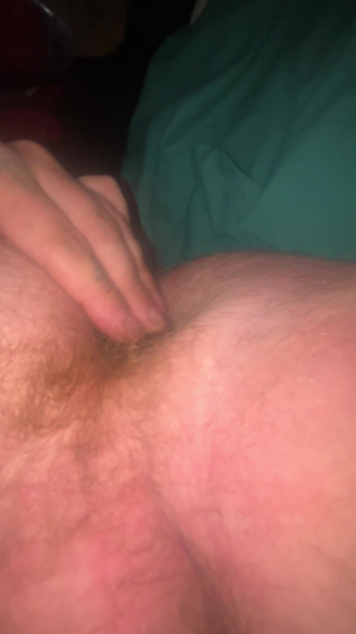 Bigwhitecock: バットプラグでお尻を伸ばす