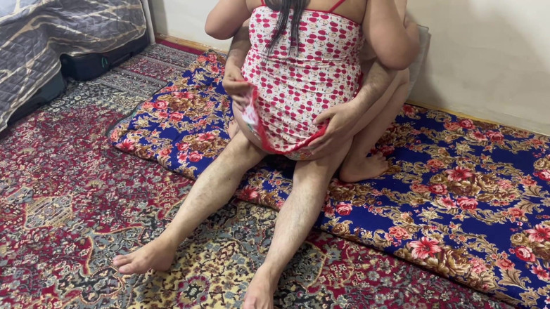 Roben: While Playing with My, Stepsister Came, I Nailed Stepsister