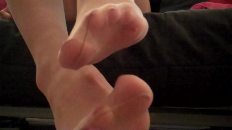 Cryptostudios: Tabitha visnet teen uitgespreid 88