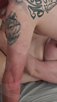 Mtf grote tieten Aziatische roodharige Impregnablelexa en Wolfdaddy901 reinigen hun pijpen voor hun grote date met nieuwe hottie