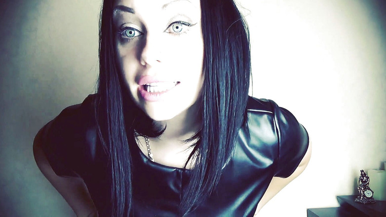 Goddess Misha Goldy: Hra edge měsíc dlouhá! Den 1