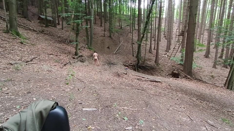 kickerscooter: Wilderness Without Inhibitions Chasing in the Middle of the Forest