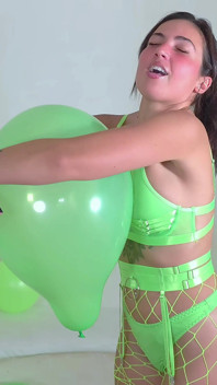 Stai la Pop Balon antrenament cu Mira Luv 4K