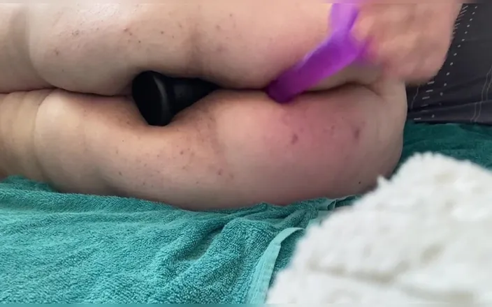 Real homemade BBW BBC porn: Bbwbootyful solo sex toy double penetration, stimulating my clit