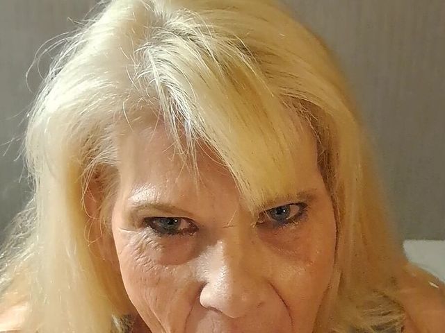 Deepthroat57 POV Blowjob (Deepthroat57)