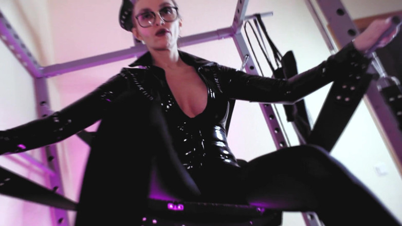 Eva Latexxx: Fetiš domina Eva Latexové podpatky sólo swing femdom BDSM záhybné...