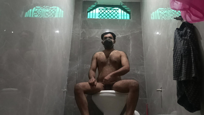 Sansuindia: Tarian bugil devar india di toilet