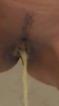 Nina Lisa: Lisa having a short pee in the bathroom