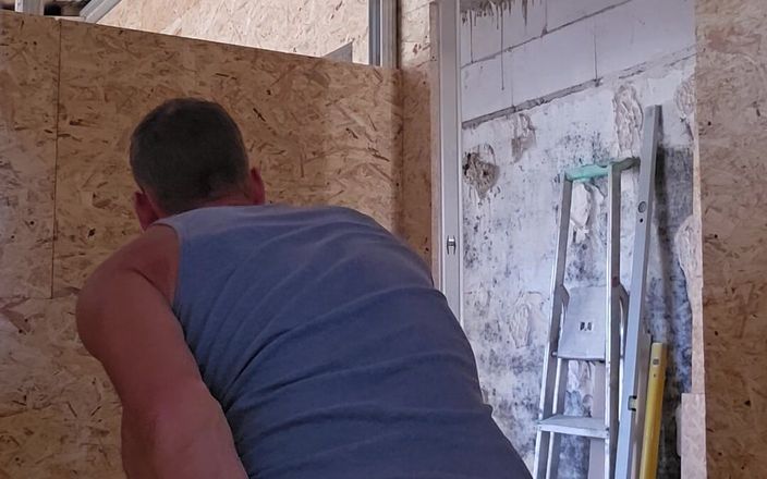 Chris_snoopy_91: Hari yang panas di lokasi konstruksi bagian 2/9 fingering, ngentot pakai...