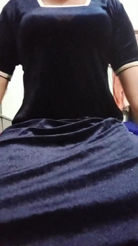 Indische Homo Travestiet Gaurisissy Voelt Zich Geil in Blauwe Salwar Kurta