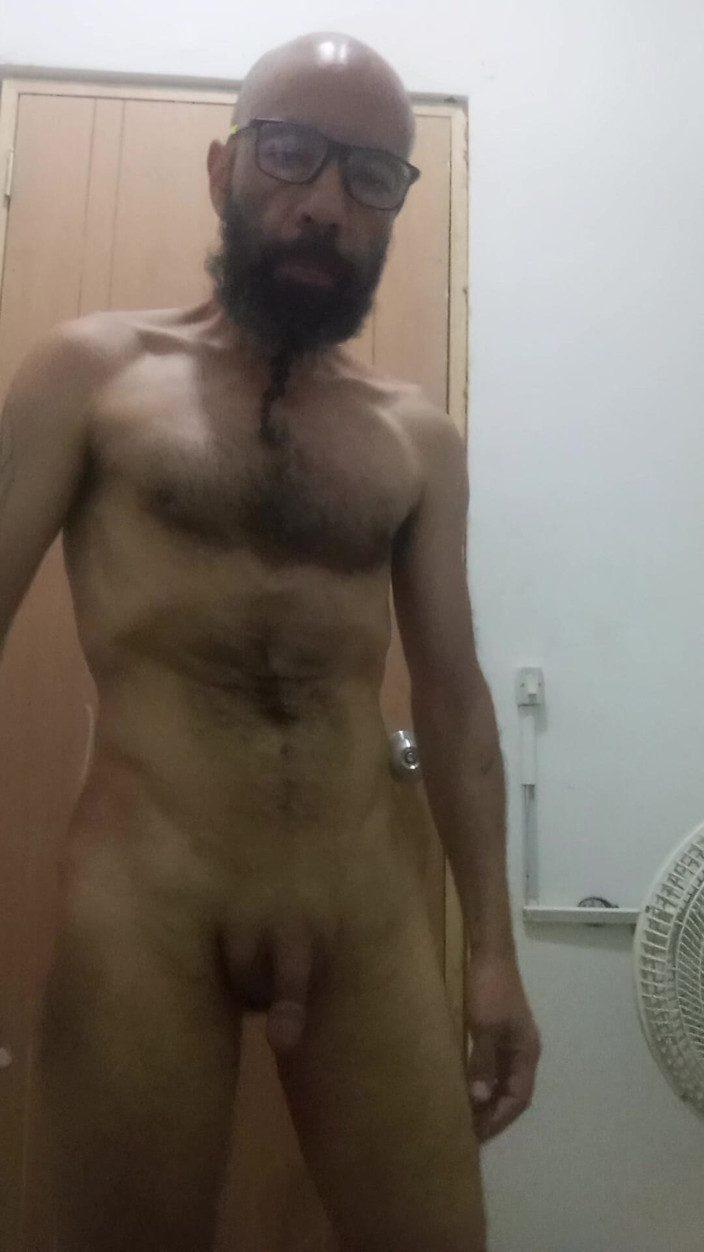 Jhonbahh: Nahý a V Náladě Na Sex