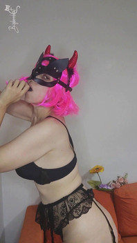 Be Tempted by My Tits and Kitty Mask as I Pleasure Myself
