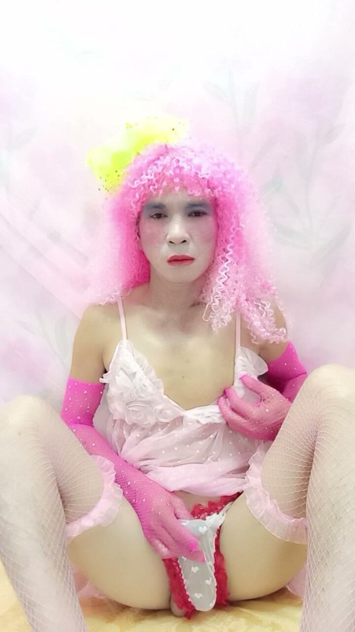 nguyen dang thien tri: Oanh Le Transgender draagt sexy kleren selfiebekers Tinh