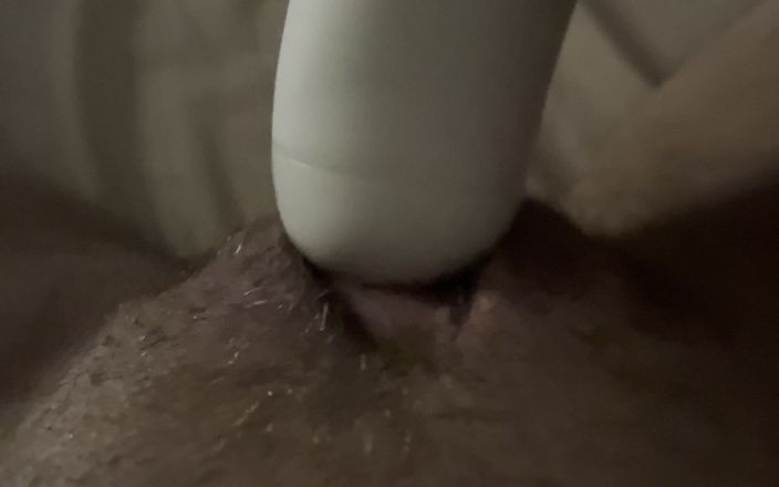 Pussyboy for u: Jag cum med min vibrator på min stora klitoris