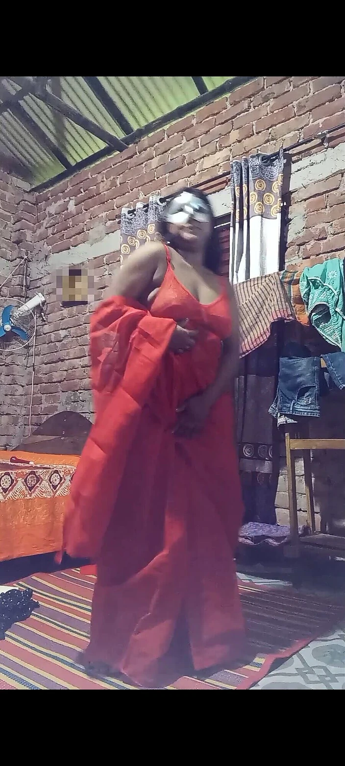 Skakoi: Quente bhojpuri strip dance em saree indiana menina lenta sedução