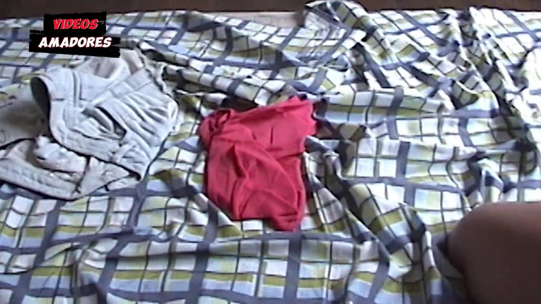 Amateurs videos: 两个荡妇互相玩耍