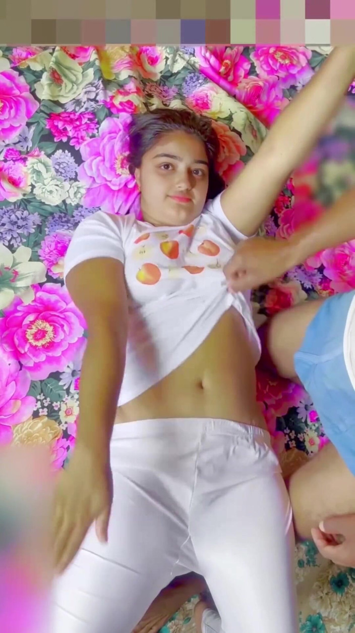 Your_aisha: Awek desi India yang cantik dikongkek pepek ketat, video seks...