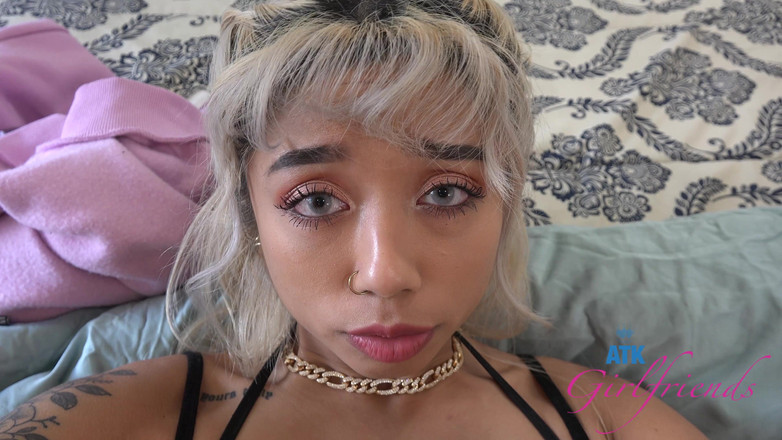 ATK Girlfriends: Appuntamento virtuale