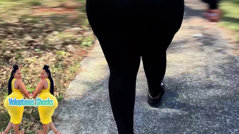 Voluptuous Cheeks: Suns Out Bunz Out