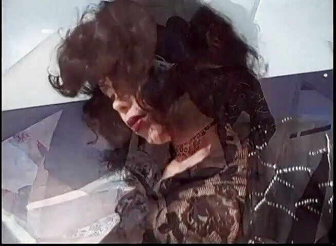 Shemale World: 私の妻はニューハーフと私のベッドでクソです!