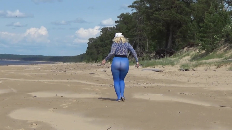 RedRoseRus: Blue Style 2 - Flashing on Beach