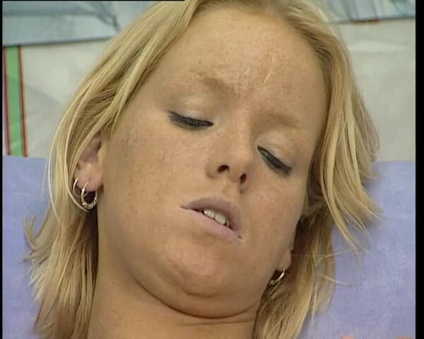 YOUR FIRST PORN: Dumme Schlampe Antonia - Stupid Bitch Antonia