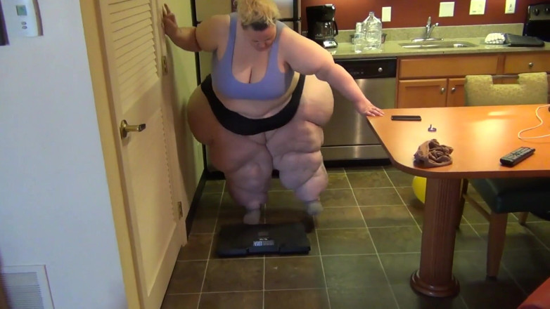 Full Weight Productions: Le piétinement raté de la SSBBW Bobbi Jo