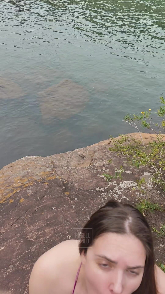 Angell Apolo: POV - Blowjob lezat dan pemandangan yang menakjubkan... Tapi aku takut...