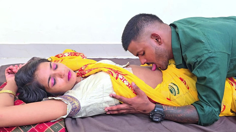 SAWITA BHABHI: Housemaid Shared Bed with House Owner When Wife Not There...