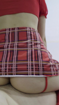 Seçkin! Vecina kanepede biniyor! Seksi üniforma sıkı