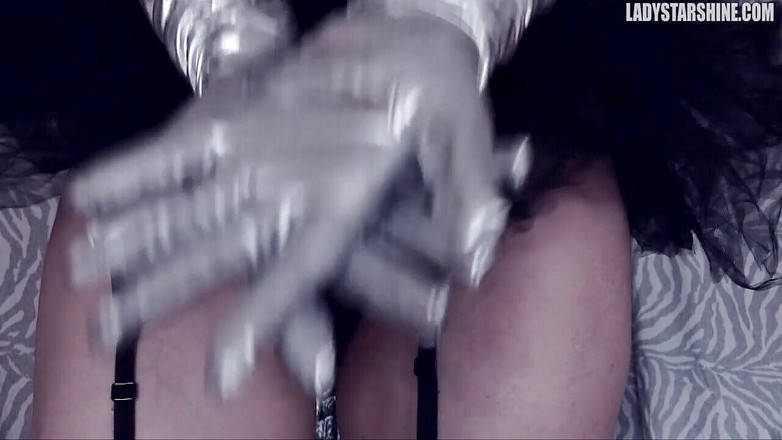 Lady Mesmeratrix Official: Keluarkan diri dengan sarung tangan ini