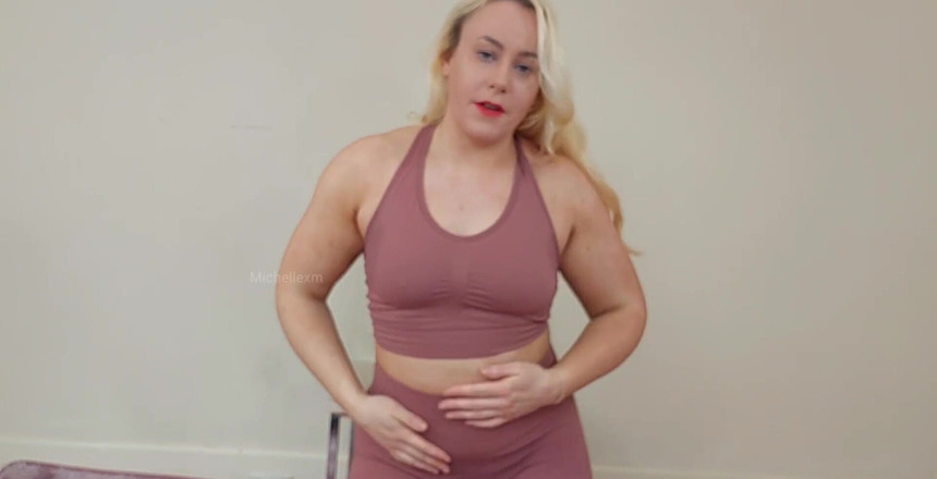 Michellexm: Axila joi Ive acabou de terminar meu treino e eu...