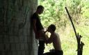 Crunch Boy: Deux jumelles Français baisent dans la nature