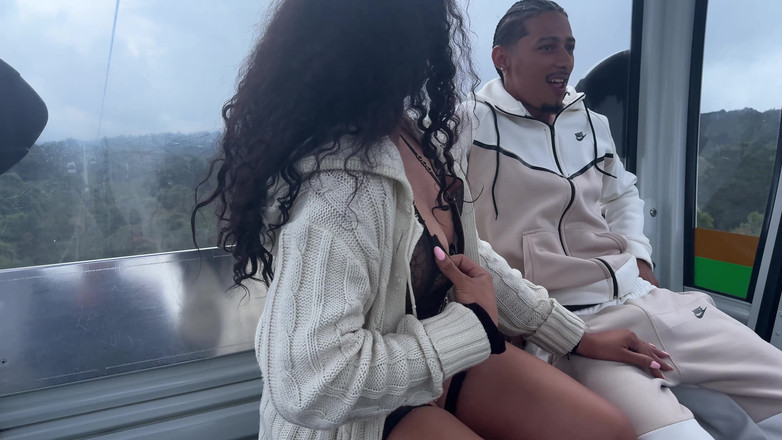 Andromeda Hot: Eu Faço Um Boquete No Cabo Do Metrô Para Um...