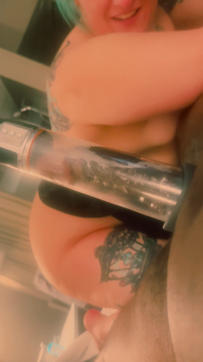 SquashDaddy: Bomba, twerk, chupar, follar y nuez