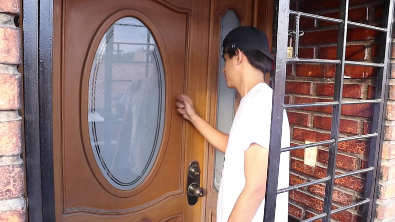 Vanessacoxxx: Moje žárovka se zlomila, tak jsem zavolal svého soukromého technika, aby...