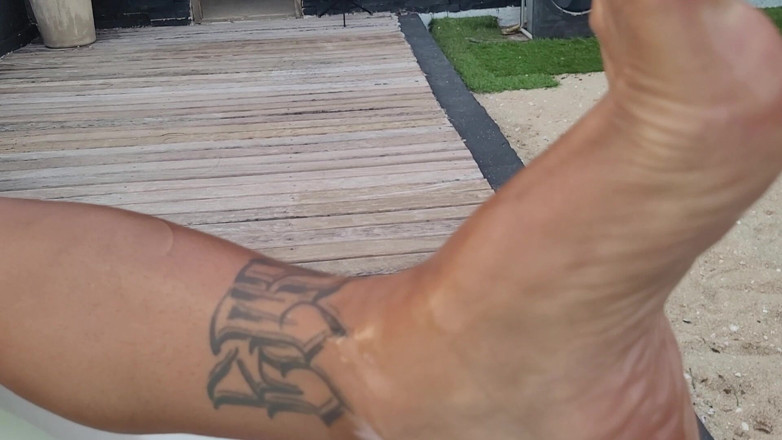 Srta XXX: 브라질 발이 최고예요! 그들을 볼 수 있다는 것에 감사하세요